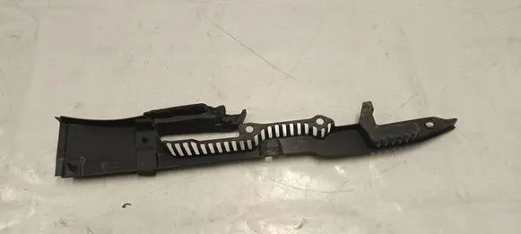 Volvo XC90 Fender end trim 31688630