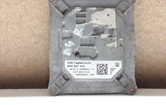 Audi A4 S4 B8 8K Headlight ballast module Xenon 8K0907472