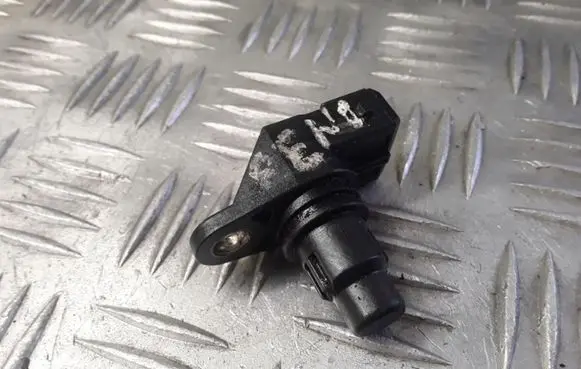 Renault Megane II Camshaft position sensor 8200038472 144447