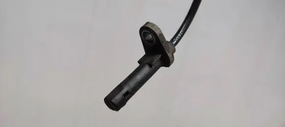 BMW X6 F16 ABS brake wheel speed sensor 6771776 306682