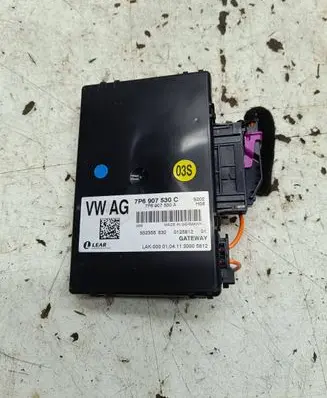 Volkswagen Touareg II Gateway control module 7P6907530C