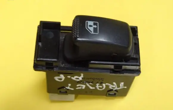 Hyundai Trajet Electric window control switch 621W10100