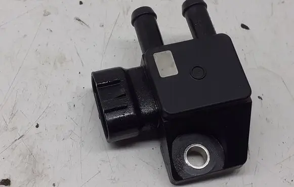 Hyundai ix 55 Exhaust gas pressure sensor 392102A800
