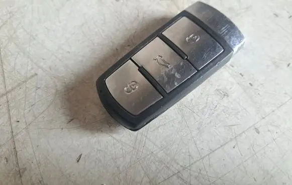 Volkswagen PASSAT B7 Ignition key/card 