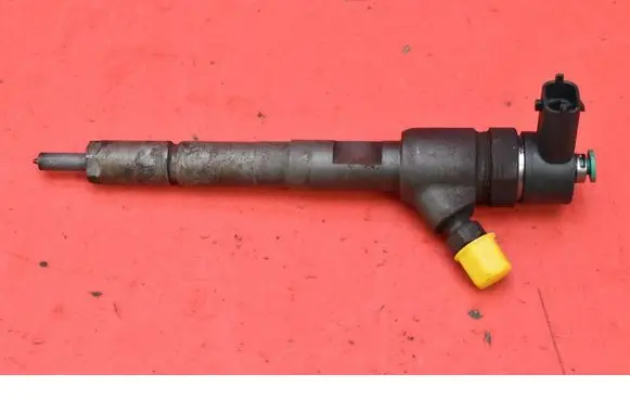 Fiat Grande Punto Fuel injector 0445110183