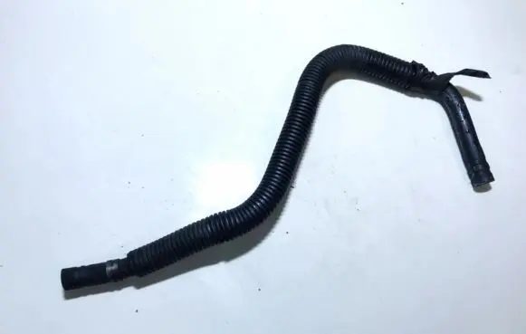Engine coolant pipe/hose