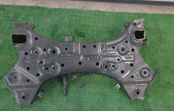 Hyundai i30 Front subframe 62401J7AA0