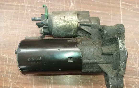 Citroen C4 Grand Picasso Starter motor 9648111680