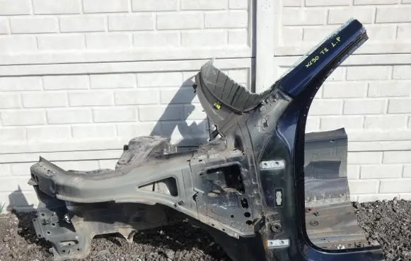 Volvo XC90 Front quarter panel 