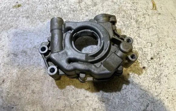 Dodge Challenger Oil pump 05038398AE