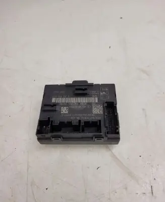 Audi A3 S3 8V Door control unit/module 5Q0959392B