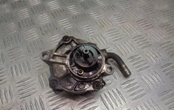 Mercedes-Benz Vito Viano W638 Vacuum pump