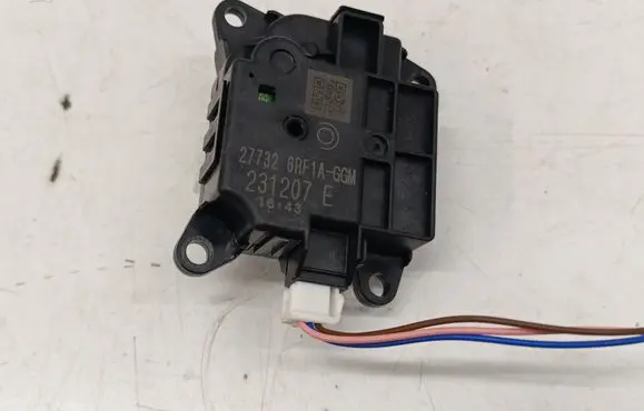 Nissan Qashqai J12 Air flap motor/actuator 277326RF1A