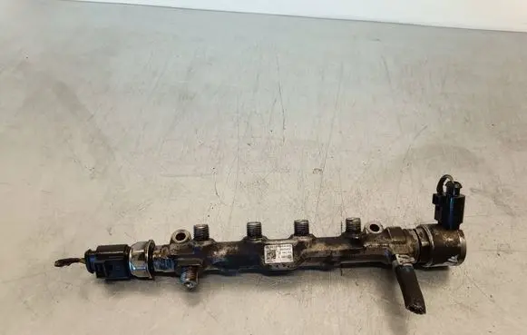 Volkswagen Touran III Fuel main line pipe 04L089 0362580