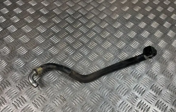 Coolant pipe/hose