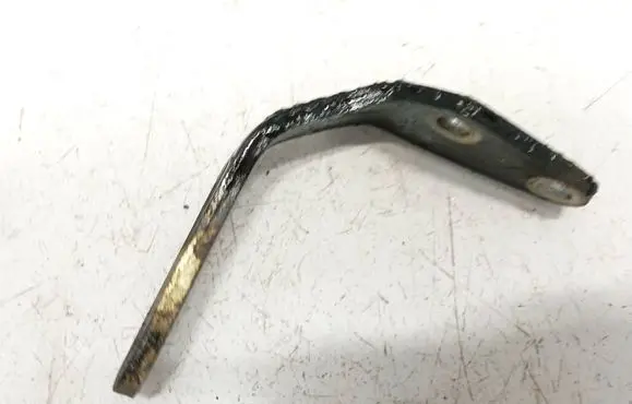 Chevrolet Kalos Engine mounting bracket