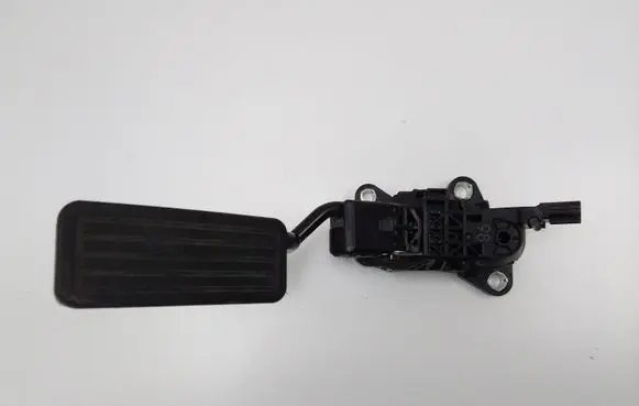 Honda CR-V Accelerator throttle pedal 2700000400