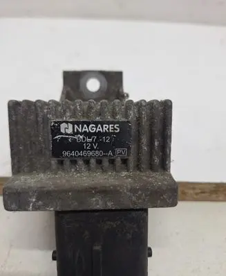 Renault Trafic II (X83) Glow plug pre-heat relay