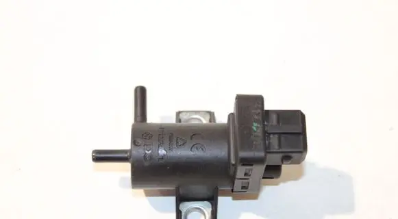 Nissan Pulsar Turbo solenoid valve 8200762162