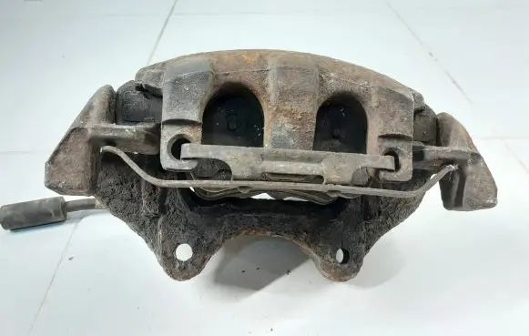 Mercedes-Benz E W212 Front brake caliper NOCODE