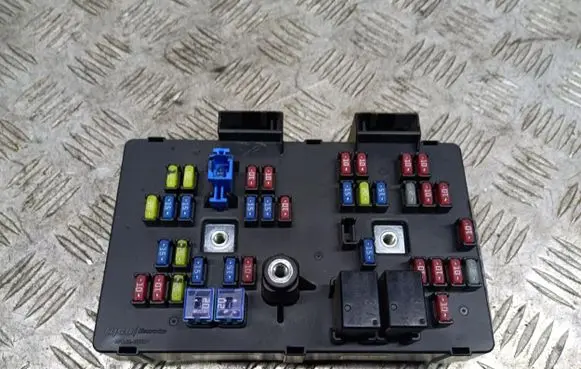 Opel Antara Fuse box set