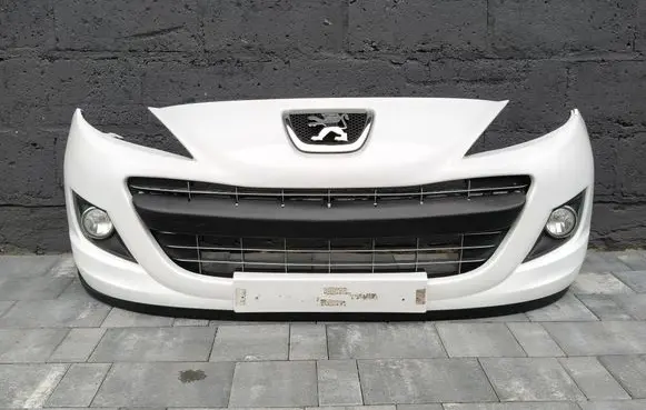 Peugeot 207 Front bumper 