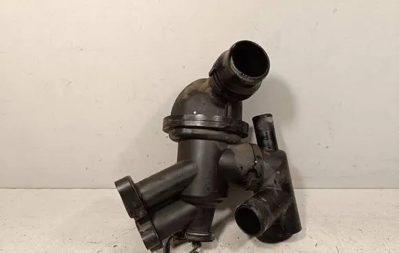 Jaguar XE Thermostat G4D38575AD