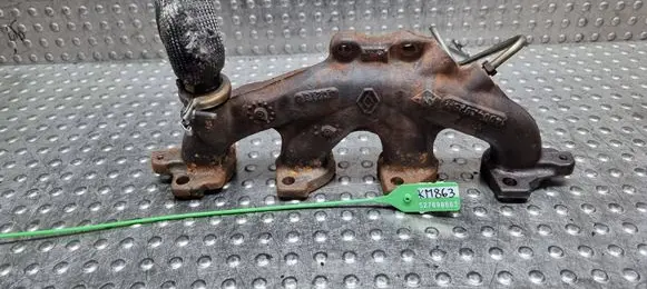 Mercedes-Benz A W176 Exhaust manifold S27698863 140040840R