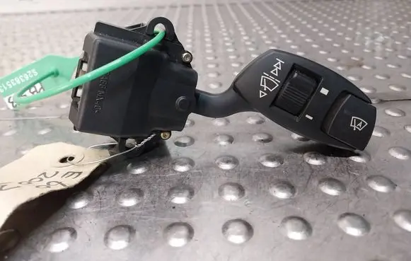 BMW 5 E60 E61 Wiper control stalk S26383513 6924106A