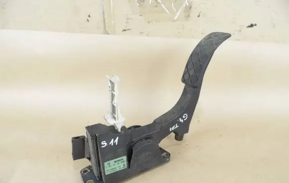 Volkswagen Golf IV Accelerator throttle pedal 0281002342 1J1721503K 970205932YB3