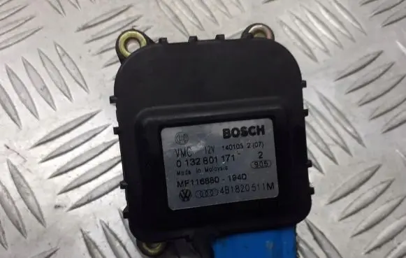Audi A6 S6 C5 4B A/C air flow flap actuator/motor 4B1820511M