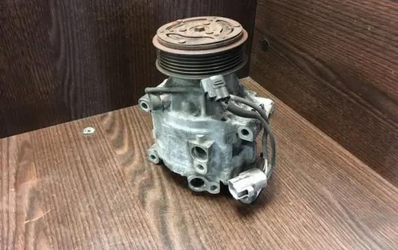 Toyota Corolla Verso E121 Air conditioning (A/C) compressor (pump) SCSA06C 4472607110 883201A570