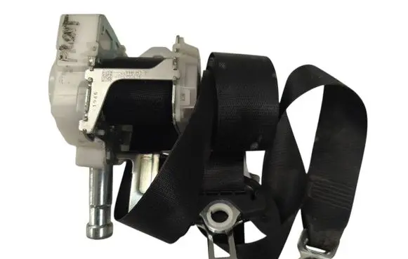 Toyota Camry VIII XV70 Front seatbelt 9170065927