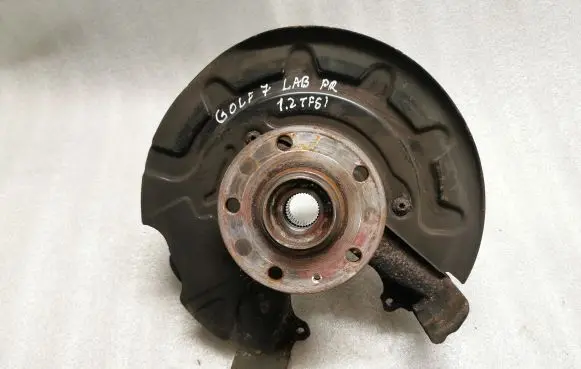 Volkswagen Golf VII Front wheel hub