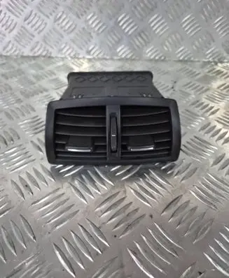 Opel Insignia A Rear air vent grill 20959928