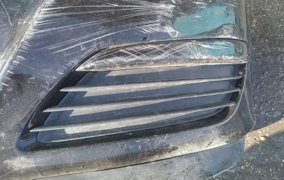 Opel Astra H Front bumper lower grill 