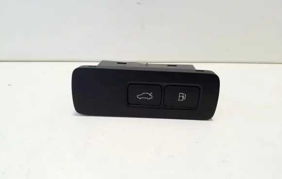 Volvo XC60 Fuel tank opening switch 32350329