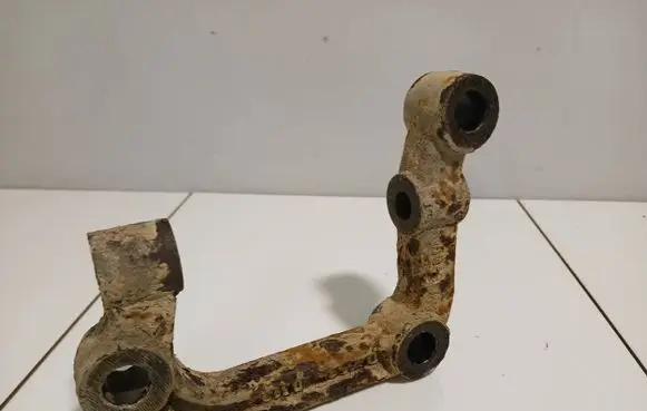 Audi A2 Engine mounting bracket 8z0545c