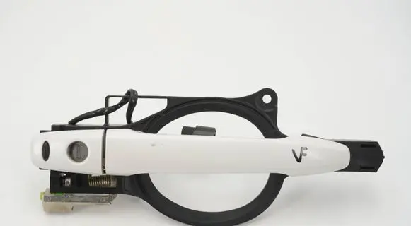 Mitsubishi Outlander Front door exterior handle 