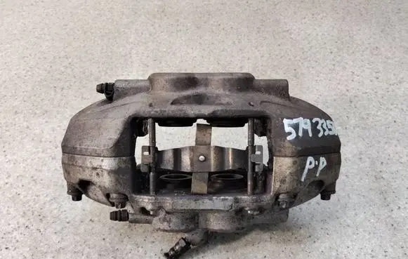 BMW 3 GT F34 Front brake caliper 