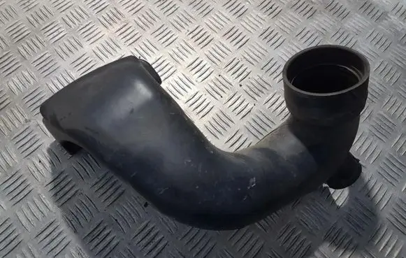 Suzuki Grand Vitara II Air intake hose/pipe