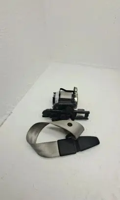 Porsche Macan (95B) Front seatbelt 3063560