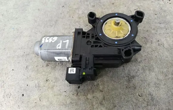 Volkswagen Polo IV 9N3 Front door window regulator motor 6Q2959802F