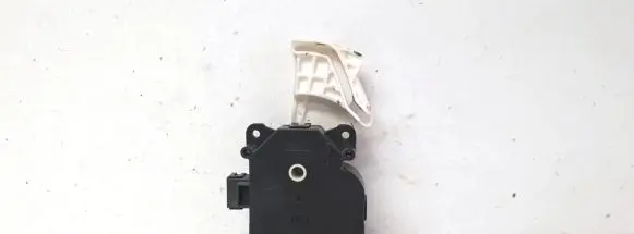 Toyota Avensis T270 Air conditioner control unit module MF113800-2810PLS