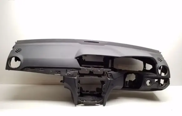 Mercedes-Benz C W204 Dashboard A2046805887