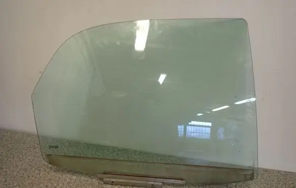 Suzuki SX4 Sliding door window/glass 