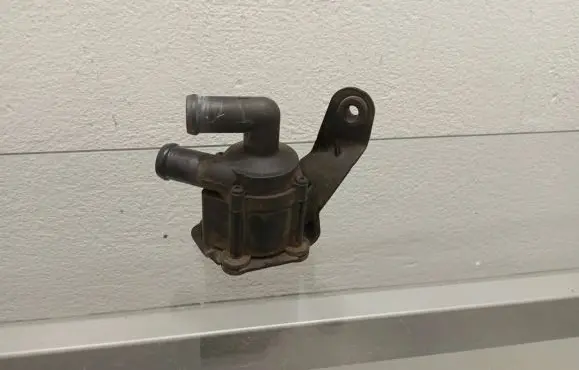 BMW 5 F10 F11 Electric auxiliary coolant/water pump 9167206