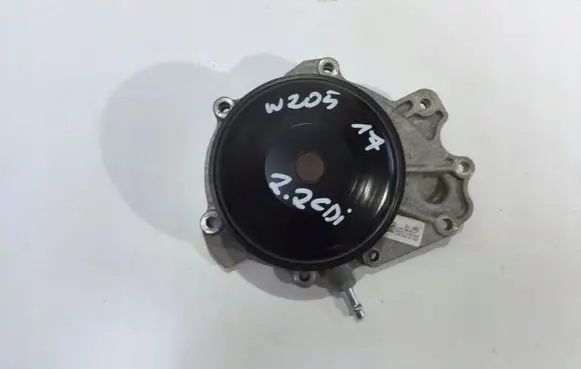 Mercedes-Benz C W205 Water pump A6512006001