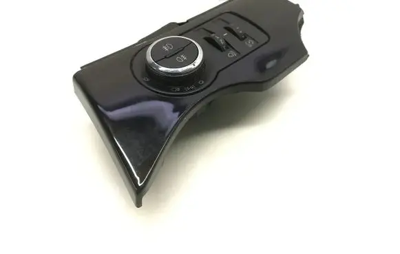 Chevrolet Orlando Light switch 13301758 251545
