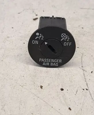 Opel Meriva A Passenger airbag on/off switch 13268602